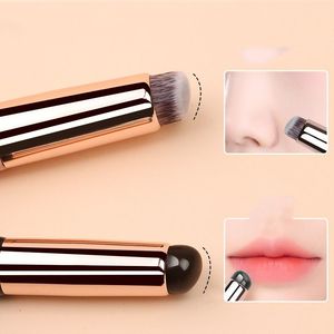 Pincel de maquillaje de doble punta 2 en 1 con mango de madera, pelo sintético, para labios, corrector, delineador de ojos y difuminado. - Product Image 5