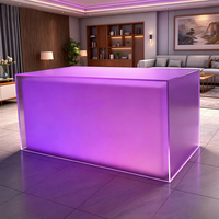 Comptoir de réception moderne en acrylique personnalisé en usine, table de bar à vin en acrylique avec LED, bureau rectangulaire en acrylique épaissi