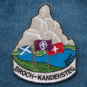 BADGE BRODÉ À LA MACHINE - Product Image 3
