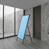 Boîte à lumière LED portable décorative en profilé aluminium avec cadre pour affiches, panneaux de menu rétroéclairés, design autoportant en verre