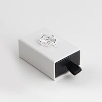 Boîte à bijoux en papier écologique avec logo personnalisé OEM, boîte à bagues blanche, emballage, 100 pièces
