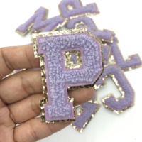 Offre Spéciale : Écussons thermocollants personnalisés style universitaire, violets, en chenille, avec lettres et fleurs brodées à paillettes, écologiques, pour sacs et pochettes