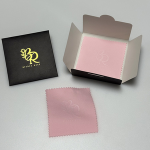 ผ้าไมโครไฟเบอร์กำมะหยี่คุณภาพพรีเมียม ขนาด 8x8 ซม. สำหรับขัดเครื่องประดับ ป้องกันการหมองคล้ำ รับทำโลโก้ตามสั่ง ขายส่ง - Product Image 1