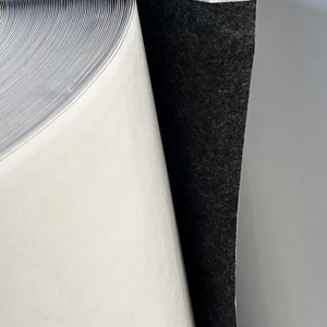 Le feutre est livré avec un tissu non tissé auto-adhésif pour l'isolation acoustique de la voiture et la décoration et l'étanchéité par absorption acoustique. - Product Image 2