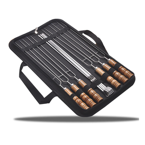Commercio all'ingrosso 10 pz <span class=keywords><strong>in</strong></span> <span class=keywords><strong>acciaio</strong></span> <span class=keywords><strong>inox</strong></span> BBQ Kebab spiedino bastoncini manico <span class=keywords><strong>in</strong></span> legno per <span class=keywords><strong>Barbecue</strong></span> - Product Image 1