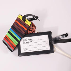 ป้ายกระเป๋าเดินทางทำจากยางพีวีซีแบบปรับได้ลายทางสีรุ้งพร้อมการ์ดเขียนได้สำหรับเป็นของที่ระลึกในการเดินทางกลางแจ้งโลโก้แบบกำหนดเอง - Product Image 3