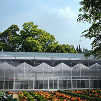Grande serre de jardinage verticale à structure en acier galvanisé à chaud multi-voûtes, système hydroponique en polycarbonate, ferme verticale, maison