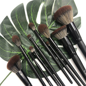 Juego de 10 Brochas de Maquillaje YRX, Brocha para Corrector, Rubor, Sombra de Ojos, Base, Herramientas de Belleza Cosméticas, Juego de Brochas de Maquillaje Negro Mate - Product Image 4