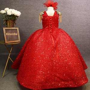 Nuovo Arrivo: Abito Rosso per Ragazze con Stella a Cinque Punte, Perline e Paillettes in Poliestere e Cotone per Esibizioni e Canto - Product Image 3