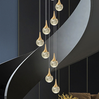 Lustre en cristal en spirale éblouissant, finition luxueuse, cascade de lumières multiples, grand lustre pour escalier