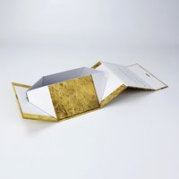 Boîte d'emballage magnétique pliable en carton rigide pour vêtements de bain et maillots de bain, avec impression de logo en feuille d'or gaufrée personnalisée