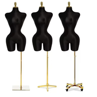 Mannequin féminin de mode, courbes généreuses, hanches larges, style brésilien, buste doré, grande taille, pour vêtements, vitrine
