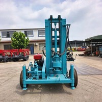 Foreuse de puits d'eau tractable 200m Diesel 22CV, machine de forage compacte avec pompe à eau pour l'irrigation