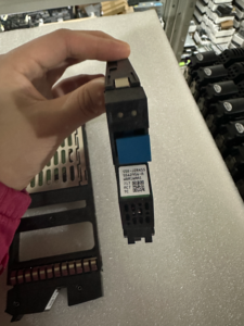 ราคาสมเหตุสมผล 5563631-A VSP 7.6TB 6G SAS <span class=keywords><strong>2</strong></span>.5 ฮาร์ดดิสก์เซิร์ฟเวอร์ภายใน DKC-F910I-7R6RVM - Product Image 4