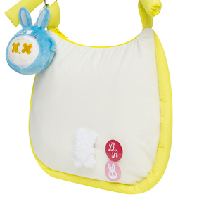 Bolso Sunny Rabbit, bolso de hombro de nailon acolchado ligero con correa ancha acolchada y estructura flexible resistente al agua - Product Image 5