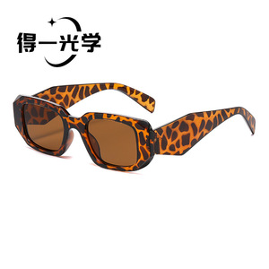 Irregular Square <b>Sunglasses</b> Black PC Frame UV400 Unisex - Product Image 5