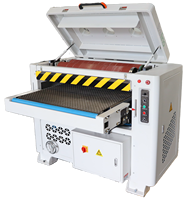 Ponceuse à bande large Belino Mini 13,45 kW haute productivité pour le traitement du bois massif, du noyer, du contreplaqué et du MDF