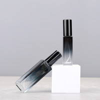 Flacon de parfum de luxe 10 ml carré en verre dépoli avec pompe pulvérisatrice, sérigraphie, diffuseur à bâtonnets, couleur transparente pour femme