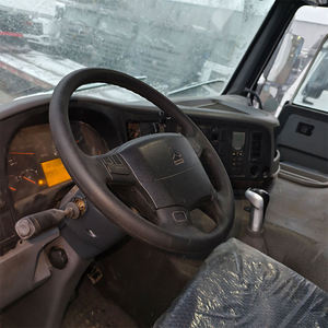 Camion benne basculante d'occasion Sinotruk HOWO 6x4 10 roues, moteur diesel, bien entretenu, pour la construction et l'exploitation minière, à vendre - Product Image 3