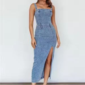 Vestido vaquero de verano de alta calidad al por mayor para mujer, sexy, con tirantes finos, cintura elástica y abertura, vestido midi de mezclilla. - Product Image 2