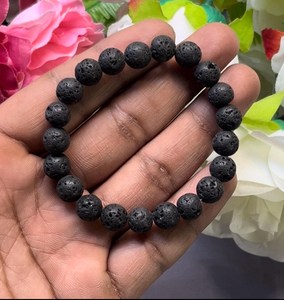 สร้อยข้อมือหินลาวาสีดำทรงกลมแบบยืดหยุ่น หินธรรมชาติ ทำด้วยมือ ใช้เป็นเครื่องประดับกระจายกลิ่นหอม ของขวัญสำหรับผู้ชายและผู้หญิง - Product Image 4