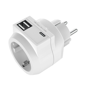 Enchufe de pared de 1 toma, 2 puertos USB y 1 USB-C, ideal para cargar varios dispositivos electrónicos simultáneamente. - Product Image 1