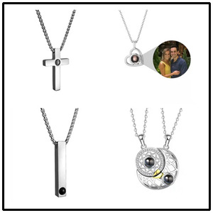Collana con Proiezione OEM con 100 Lingue di "Ti Amo" in Foto e Testo, Ciondolo Personalizzato, Regalo per Natale e San Valentino - Product Image 1