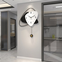 Kreative Dekorative Minimalistische Wanduhr Moderne Luxus-Wandkunst-Uhr zum Verkauf
