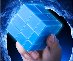 Qiyi Spiegel würfel Geschwindigkeit würfel blau Spiegel blöcke leuchtende magische Würfel Kunststoff ABS blau leuchten im Dunkeln rotierendes <span class=keywords><strong>Puzzle</strong></span> für Kinder - Product Image 4