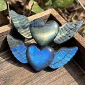 Venta al por Mayor de Corazones de Labradorita Natural con Alas de Ángel, Tallados a Mano, Adorno de Cristal para Decoración del Hogar - Product Image 4