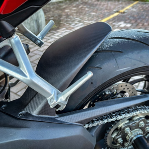 MOQ1 Accessoires de moto en fibre de carbone 3K 100% Garde-boue arrière Carénages pour <span class=keywords><strong>Ducati</strong></span> <span class=keywords><strong>Panigale</strong></span> V4 <span class=keywords><strong>V4S</strong></span> V4R <span class=keywords><strong>2020</strong></span>+ - Product Image 6