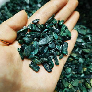 9-12 millimetri di Cristallo Chip Verde Scuro Mica Cristallo Tumbled Sericite Clorito Mica Schist <span class=keywords><strong>Pietra</strong></span> - Product Image 5