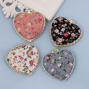 2-face Mini <b>Makeup</b> <b>Compact</b> Pocket Flower Mirror Portable Two-side Folding Make up Mirror Women Vintage Cosmetic Mirrors for Gi - Product Image 4