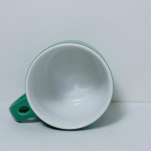 Taza de Cerámica Personalizada Zibo, Taza Individual Redonda con Asa, Artículos Promocionales para Bebidas, Color Verde 7111 Primavera 2013 - Product Image 3