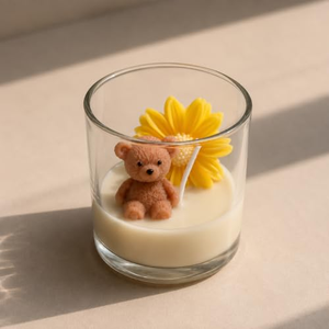 Bougies personnalisées mignonnes parfumées Ours et Marguerite, Bougies florales et ours roses pour Souvenir de Baptême, Cadeau d'Anniversaire - Product Image 3