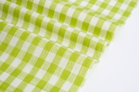 Tissu en lin gingham vert en gros 144 g/m² 137 cm, tissé léger et durable, teint en fil, 100 % lin pour vêtements