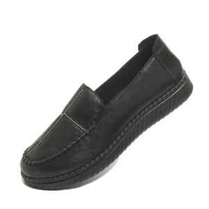 Mocasines de Mujer en Cuero Genuino Color Borgoña, Diseño Cosido a Mano, Punta Cerrada, Suela de Goma Flexible, Cómodos y Casuales - Product Image 6