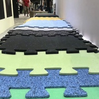 Lantai Karet Puzzle Interlock EPDM Tahan Lama, Anti Air, Anti Slip, Anti Api, Ramah Lingkungan, Peredam Suara untuk Gym Fitness