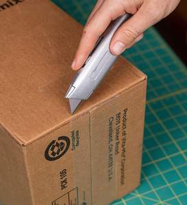 Cuchillo retráctil de bolsillo OEM de 1 pieza con hoja de 18 mm para bricolaje, carpintería y manualidades. 5 cuchillas y cuerpo metálico. Oem Odm Rea - Product Image 4