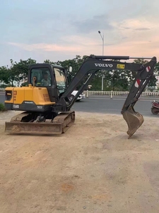 Mini-excavatrice hydraulique Volvo 60 d'occasion de haute qualité à prix avantageux, importée, petite excavatrice EC60D à vendre - Product Image 3