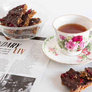 En gros, Snack croustillant Halal Gourmet au chocolat noir caramel, à la canneberge et au toffee, en forme de croûte, Marque privée, OEM, Vrac - Product Image 3