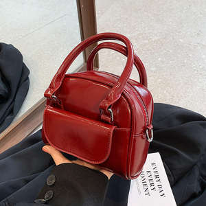 Nouveau sac à main et sac fourre-tout pour femme en cuir PU souple, design tendance - Product Image 1