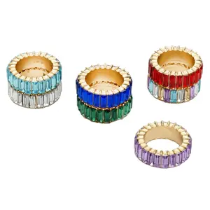 Cincin Pertunangan Kristal Akrilik Warna-warni Klasik, 7 Warna Pesona Baguette Geometris Perhiasan Wanita