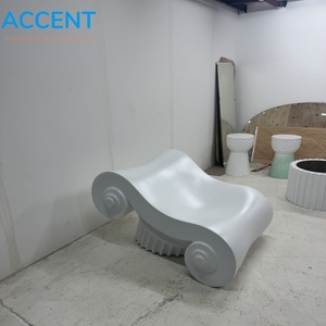 Set Chaise Longue a Spirale in FRP a Forma di Ingranaggio ODM, Sgabello e Sedia d'Accento in Fibra di Vetro Solida, Tavolino da Caffè per Villa di Lusso e Hotel - Product Image 3