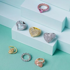 Collezione di Anelli Classici a Cuore in Ottone, Stile Hip Hop, con Grandi Cristalli Iced Out Bling, Anelli da Donna con Design Misti, Set di Gioielli all'Ingrosso - Product Image 5