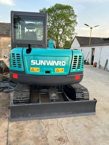 Mini-excavatrice sur chenilles de haute qualité de marque chinoise SUNWARD SWE 70E 90E 7TON 9TON, idéale pour les travaux de construction, à bon prix - Product Image 5