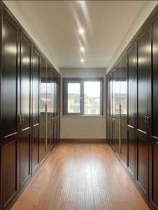 Armoire/Placard sur mesure contemporain avec portes coulissantes en bois massif - Product Image 3