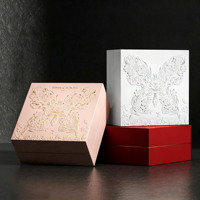 Boîte à bijoux artisanale haut de gamme pour collier, insert en velours, logo papillon 3D en relief, boîte cadeau rigide avec logo brillant en feuille métallique