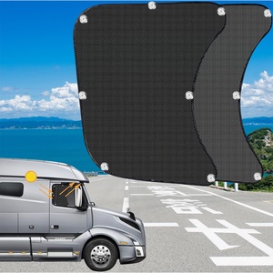 Parasol universal para ventana lateral de camión, cubierta de protección UV con ventosas para vehículos recreativos y vehículos comerciales, par negro - Product Image 1