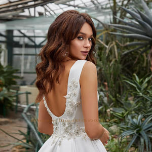 Meilleures robes de mariée en <span class=keywords><strong>satin</strong></span> français, style A, avec <span class=keywords><strong>jupon</strong></span>, Vestidos De Noiva, dos nu sexy, perles brillantes, cristal, robes blanches simples - Product Image 4